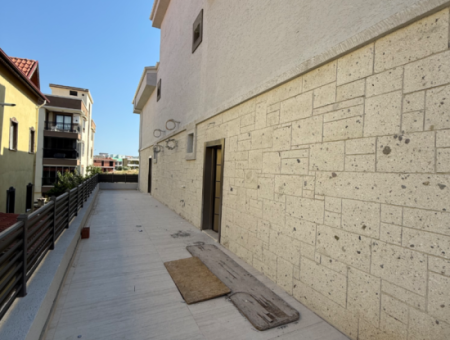 Seferihisar Camikebir Mahallesi'nde 4+1 Triplex Villa