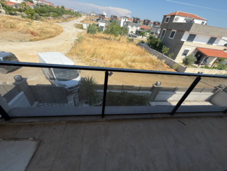 Seferihisar Akarca Bora Bora Evleri Yakınında Satılık Havuzlu Modern Villa