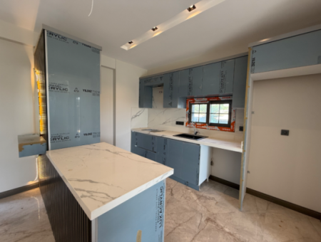 Seferihisar Akarca Bora Bora Evleri Yakınında Satılık Havuzlu Modern Villa