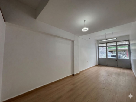 Alsancak Kahramanlar'da Emot Karşısı 40M2 Wc'li Kiralık Dükkan!