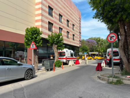 Alsancak Kahramanlar'da Emot Karşısı 40M2 Wc'li Kiralık Dükkan!