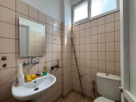 Alsancak Kahramanlar'da Emot Karşısı 40M2 Wc'li Kiralık Dükkan!