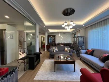 Saygın Stil Yalı'da Köşe Konumlu, Teraslı Ve Kış Bahçeli Özel Villa