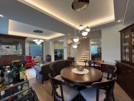 Saygın Stil Yalı'da Köşe Konumlu, Teraslı Ve Kış Bahçeli Özel Villa