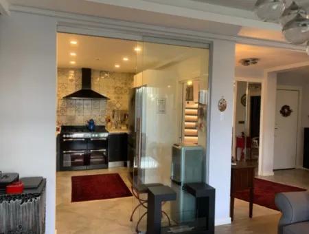 Saygın Stil Yalı'da Köşe Konumlu, Teraslı Ve Kış Bahçeli Özel Villa