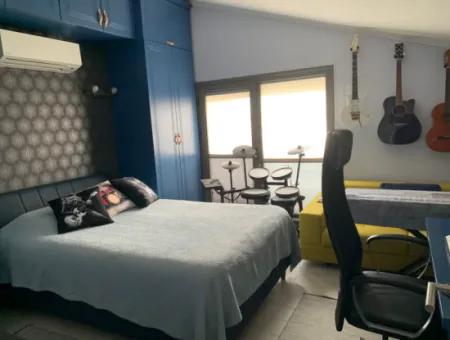 Saygın Stil Yalı'da Köşe Konumlu, Teraslı Ve Kış Bahçeli Özel Villa