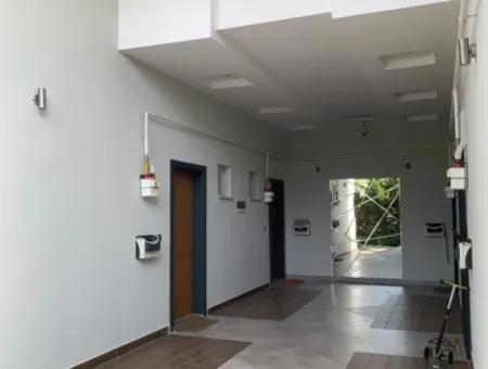 Saygın Stil Yalı'da Köşe Konumlu, Teraslı Ve Kış Bahçeli Özel Villa