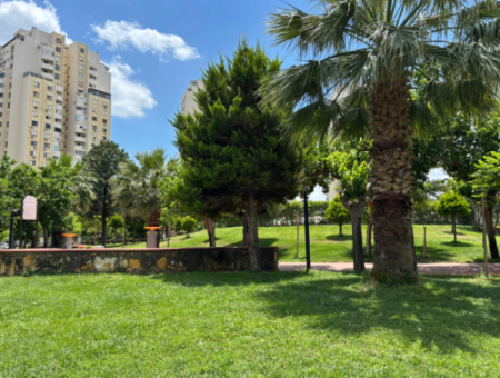 Karşıyaka Mavişehir Albatros’ta 16.Kat Teraslı 1+1 Kiralık Daire