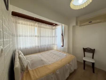 Akarca Plajı'na Yürüme Mesafesinde, 3 Taraflı Bahçeli Satılık Yazlık Villa