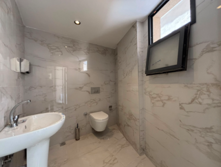 Alsancakswiss Otel Karşısında70M2 Net Wc’li Kiralık Masrafsız Dükkan