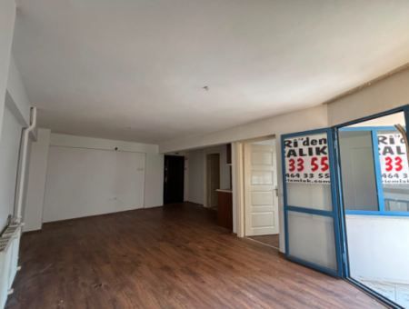 Alsancak Dünya Göz Hastanesi Yakını 2.Kat 1+1 50M2 Asansörlü Kiralık Daire