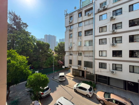 Alsancak Dünya Göz Hastanesi Yakını 2.Kat 1+1 50M2 Asansörlü Kiralık Daire