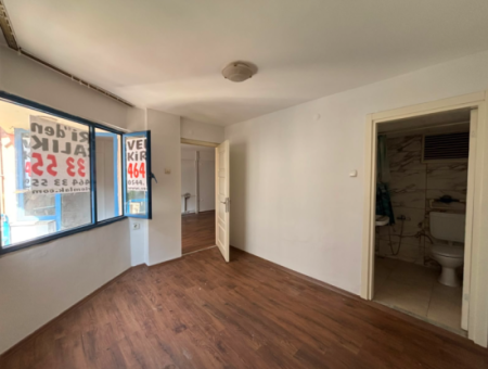 Alsancak Dünya Göz Hastanesi Yakını 2.Kat 1+1 50M2 Asansörlü Kiralık Daire