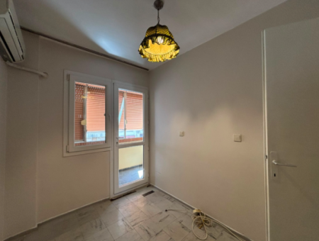 Alsancak Gündoğdu Meydanına Yakın 3+1 2.Kat 100M2 Kiralık Daire
