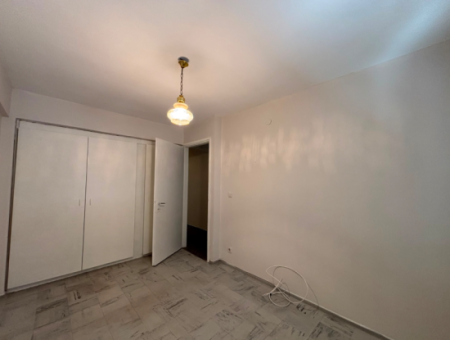 Alsancak Gündoğdu Meydanına Yakın 3+1 2.Kat 100M2 Kiralık Daire
