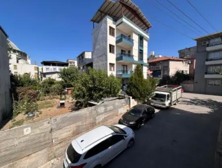 Buca İnönü'de Satılık 2 Adet Daireli Müstakil Bina