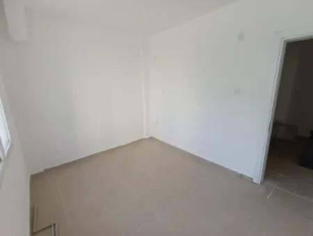 Sığacık'ın Kalbinde, Marina Ve Kale'ye Yürüme Mesafesinde 2+1 Kiralık Daire!