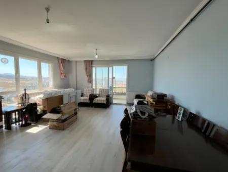 Seferihisar Çolak İbrahim Bey Mahallesi'nde Kiralık 2+1 Daire – Konforlu Ve Merkezi Yaşam!