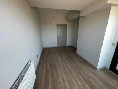 İzka Merkez Yaşam Konak’ta 25 Kat Panoramik Manzaralı Lüks 2+1 Daire