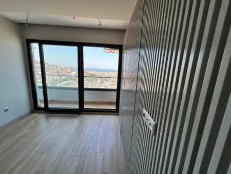 İzka Merkez Yaşam Konak’ta 25 Kat Panoramik Manzaralı Lüks 2+1