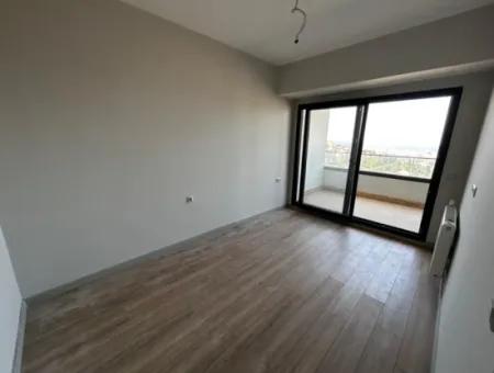 İzka Merkez Yaşam Konak’ta 25 Kat Panoramik Manzaralı Lüks 2+1 Daire
