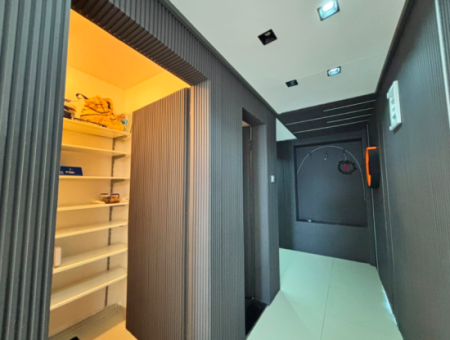 Alsancak  Cumhuriyet Meydanında  Deniz Manzaralı  7.Kat 410M2 Teraslı 3+1 Kiralık Daire !
