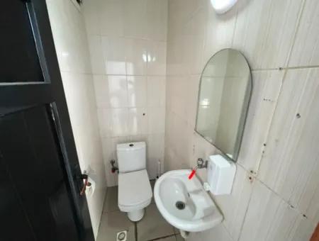 Fuar Cumhuriyet Kapısı Yakını Ana Cadde'de Bahçeli 100M2 Dükkan