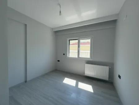Seferihisar Camikebir Mahallesi'nde Satılık Sıfır 2+1 Daire | Balkonlu | Otomatik Panjurlu | Arçelik Ankastreli | Otoparklı