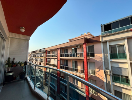 Karşıyaka  Demirköprüde 3+1 Lüks Eşyalı Otoparklı Kiralık Daire!