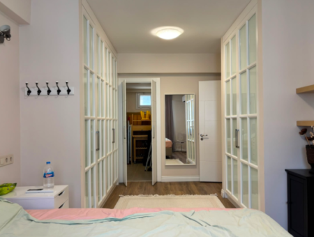Karşıyaka  Demirköprüde 3+1 Lüks Eşyalı Otoparklı Kiralık Daire!