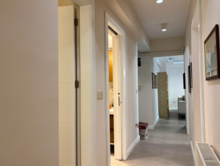 Karşıyaka  Demirköprüde 3+1 Lüks Eşyalı Otoparklı Kiralık Daire!
