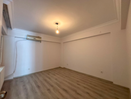 Alsancak Cumhuriyet Bulvarı Üzerinde 3+1 Amerikan Mutfak Hemen Taşınabileceğiniz Hem Ofis Olarak Hemde Daire Olarak Hazır Kiralık