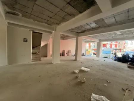 Seferihisar Çarşı Merkezinde Prestijli Konumda 500 M² Dubleks Ticari Alan