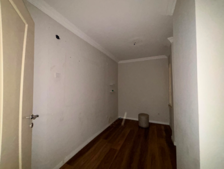 Alsancak Kıbrıs Şehitlerinde 1.Kat 3+1 120M2 Bakımlı Kiralık İş Yeir/Ofis