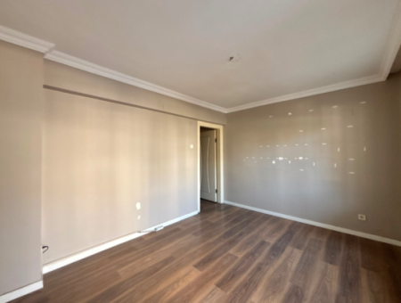 Alsancak Kıbrıs Şehitlerinde 1.Kat 3+1 120M2 Bakımlı Kiralık İş Yeir/Ofis