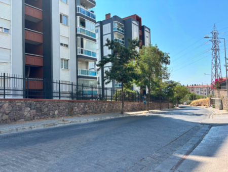 Karşıyaka Yüksek Vadi’de 1.Kat 1+1 65M2 Güvenlikli Kiralık Daire!
