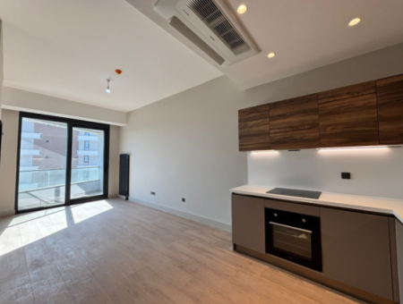 Alsancak  Evora Projesi 22.Kat 1+1 Köşe Şehir Manzaralı Kiralık Daire!
