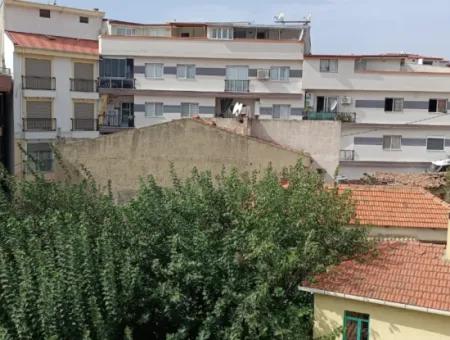 Seferihisar Hıdırlık’ta Şehir Merkezinde 3+1 Geniş Ve Ferah Dubleks Daire