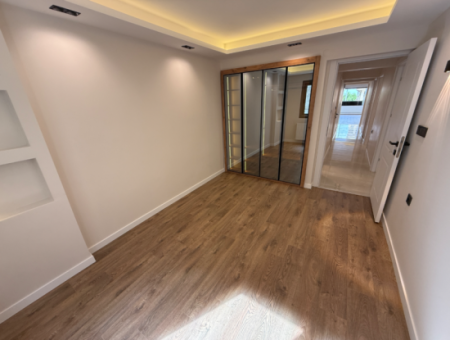 Hakimn Evlerinde Cadde Üzeri Tibaş Sitesi Yanı Full Tadilatlı Asansörlü