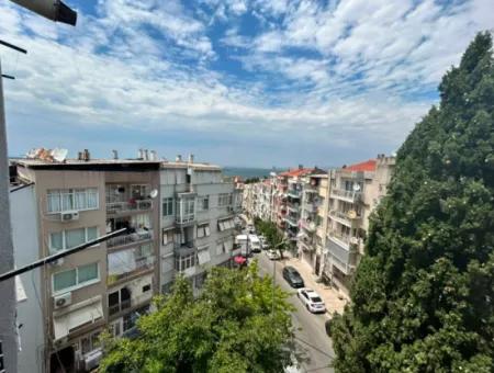 Karataş Hastanesine Ve Mithatpaşa Caddeye Yakın 2+1 Satılıkdaire