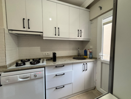 Alsancak Dutlu Sokak Yakını 3+1 3.Kat Bakımlı Satılık Daire