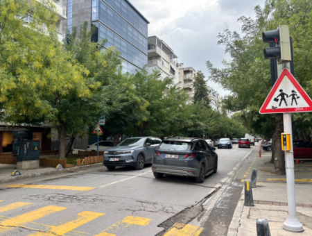 Alsancak Dutlu Sokak Yakını 3+1 3.Kat Bakımlı Satılık Daire