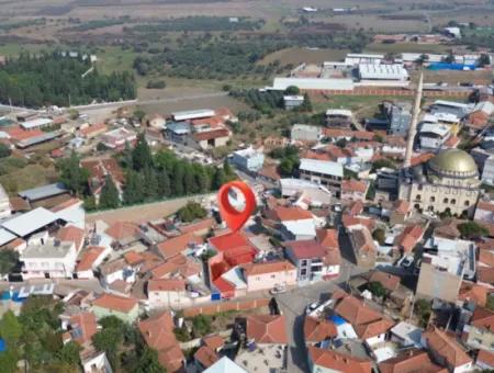Kemalpaşa Halilbeyli’de Satılık 229 M² Arsa İçerisinde Müstakil Ev