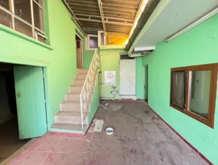 Kemalpaşa Halilbeyli’de Satılık 229 M² Arsa İçerisinde Müstakil Ev