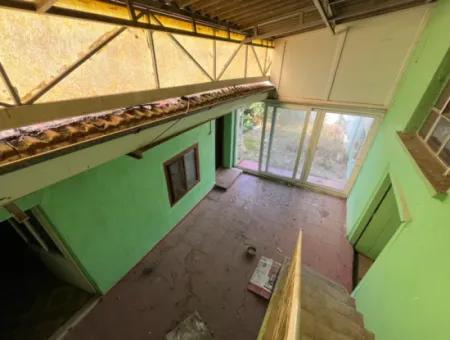 Kemalpaşa Halilbeyli’de Satılık 229 M² Arsa İçerisinde Müstakil Ev