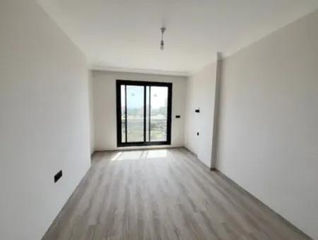 Seferihisar Akarca'da Köşe Parsel'de Deniz Manzaralı Sıfır Villa