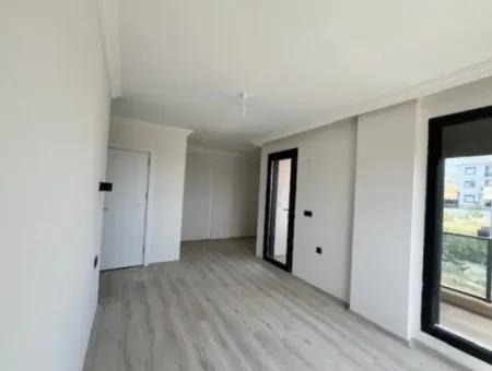 Seferihisar Akarca'da Köşe Parsel'de Deniz Manzaralı Sıfır Villa
