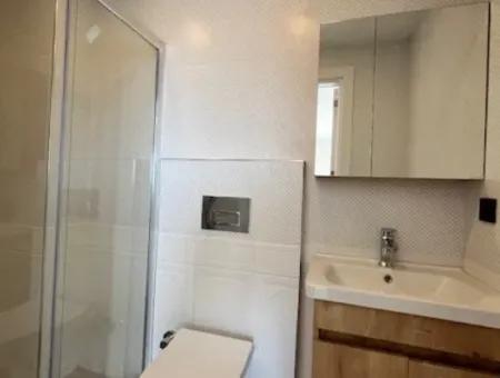 Seferihisar Akarca'da Köşe Parsel'de Deniz Manzaralı Sıfır Villa