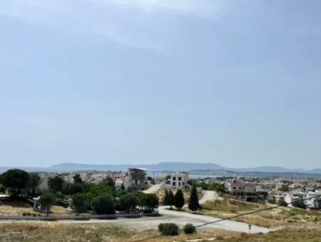 Seferihisar Akarca'da Köşe Parsel'de Deniz Manzaralı Sıfır Villa