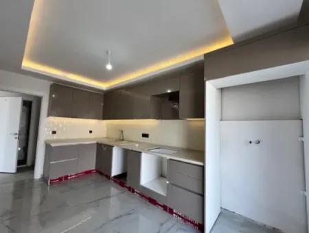 Seferihisar Akarca'da 4+1 Ebeveyn Banyolu Sıfır Villa